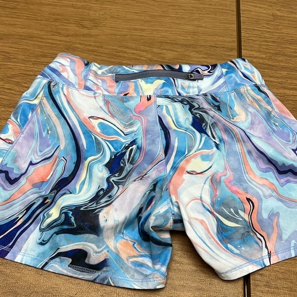 4 for $20 Athleta Girl size M 8-10 Record Breaker 3” shorts - Picture 9 of 9